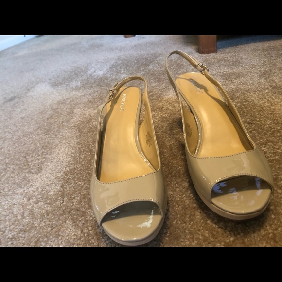 Nude heels - Picture 2 of 3